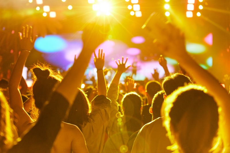 李荣浩单依纯事件 引发的演唱会舆情防范处理思考